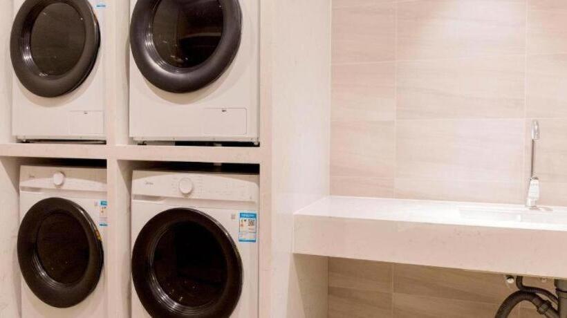 Lavande Hotel Nanchang Aixihu Shida