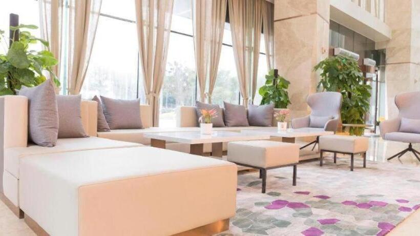 Lavande Hotel Nanchang Aixihu Shida