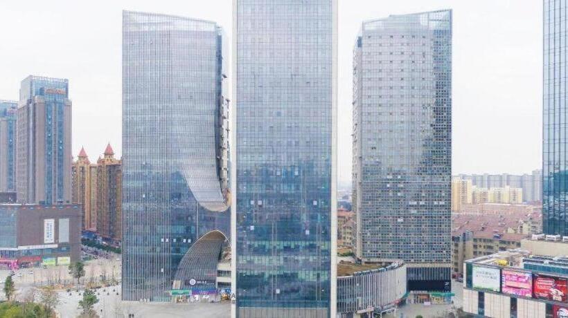 Lavande Hotel Nanchang Aixihu Shida