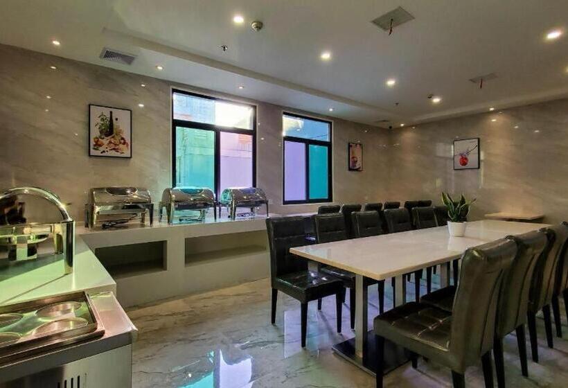 Starway Hotel Ji An Jinggangshan Avenue People S Square