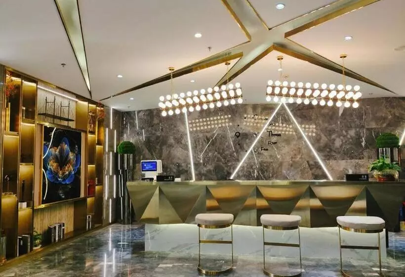 Starway Hotel Urumqi Exhibition Center