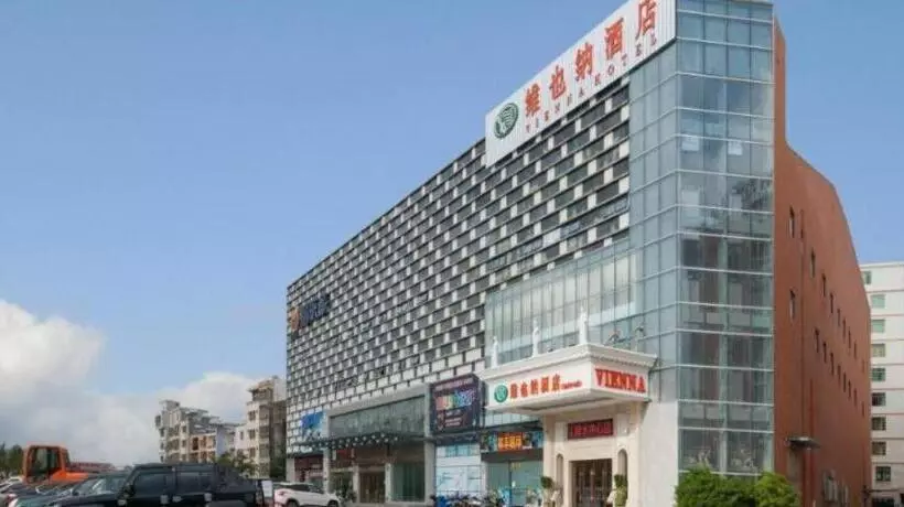 Vienna Hotel Hainan Lingshui Center