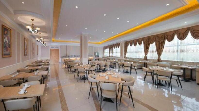 Vienna Hotel Hainan Lingshui Center