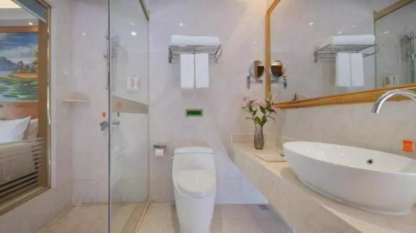 Vienna Hotel Hainan Lingshui Center