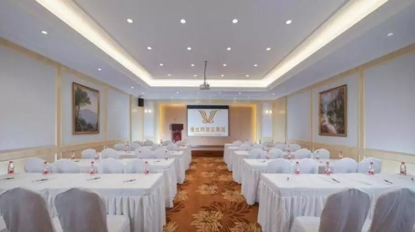 Vienna Hotel Hainan Lingshui Center