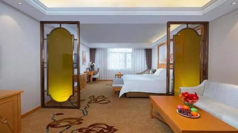 Vienna Hotel Jilin Dunhua High Speed Railway Station