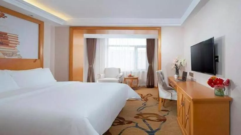 Vienna Hotel Jilin Dunhua High Speed Railway Station