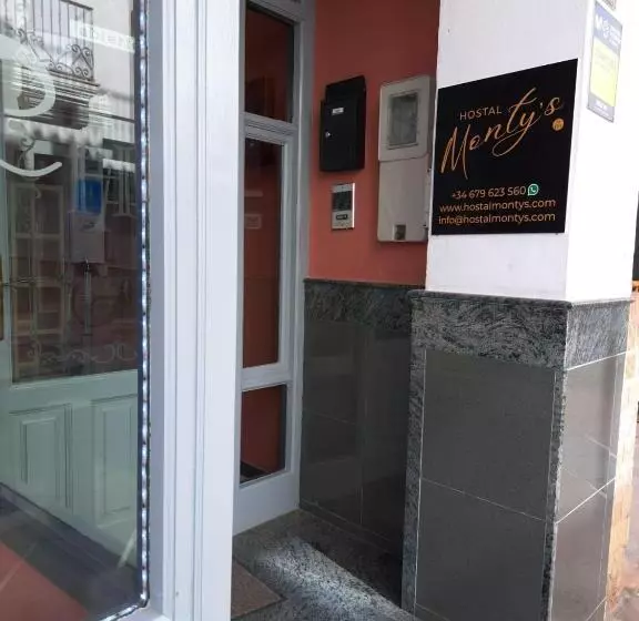 Ostello Hostal Montys