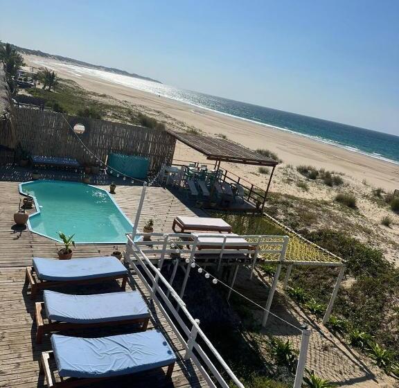Lehani Beach Hostel