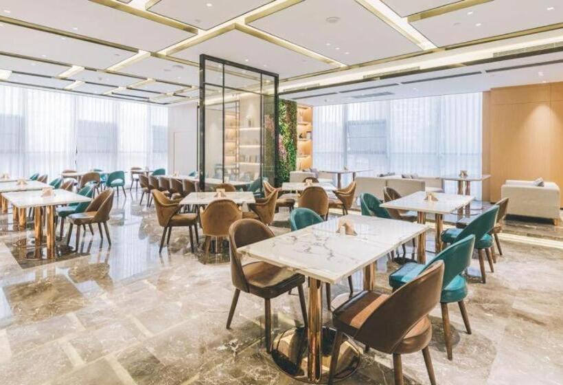 Atour Hotel Guiyang Shijicheng