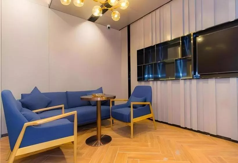 Echarm Hotel Changsha Wuyi Square Railway Metro Station