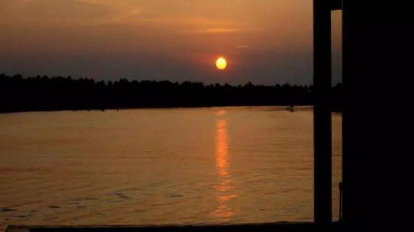 ホテル Baan Imoun