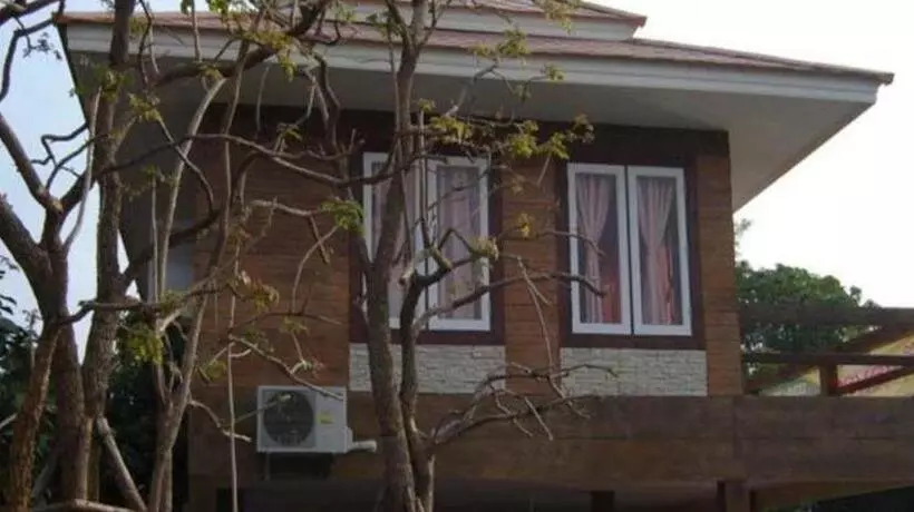 ホテル Baan Imoun