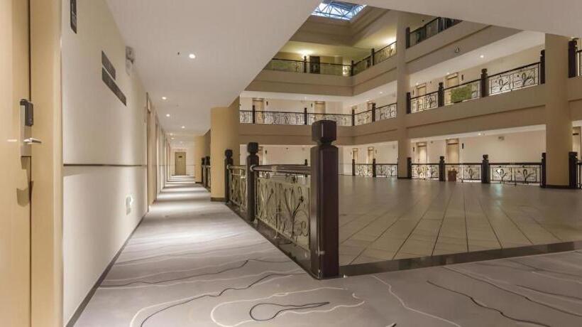 Отель City Comfort Inn Foshan Ronggui Bus Station