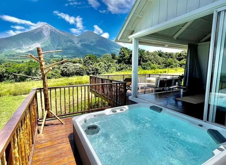 هتل Finca San Cayetano