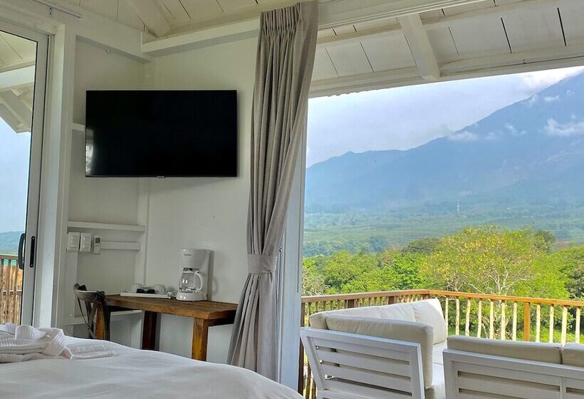 هتل Finca San Cayetano