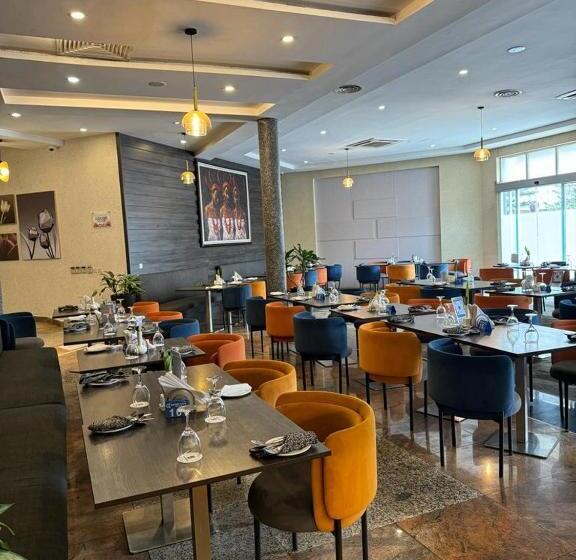 هتل Golden Tulip Ibadan