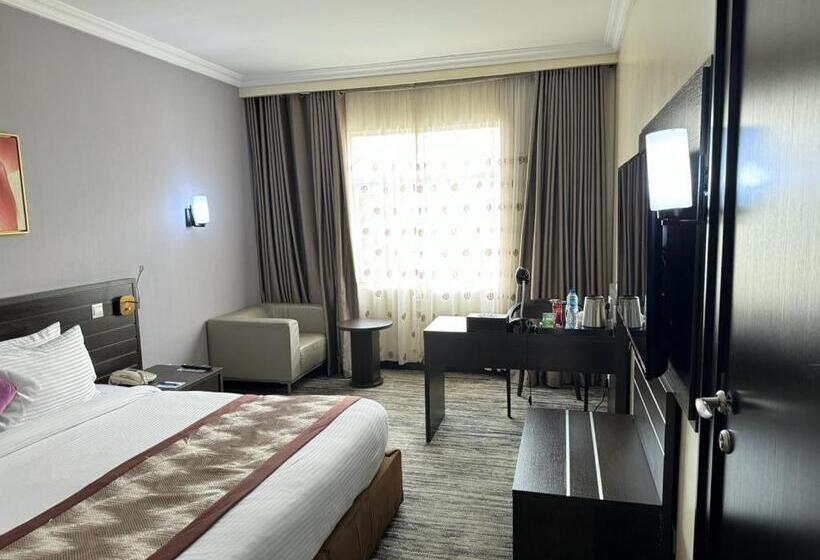 هتل Golden Tulip Ibadan