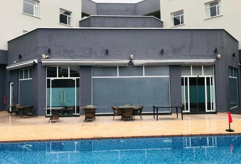 هتل Golden Tulip Ibadan