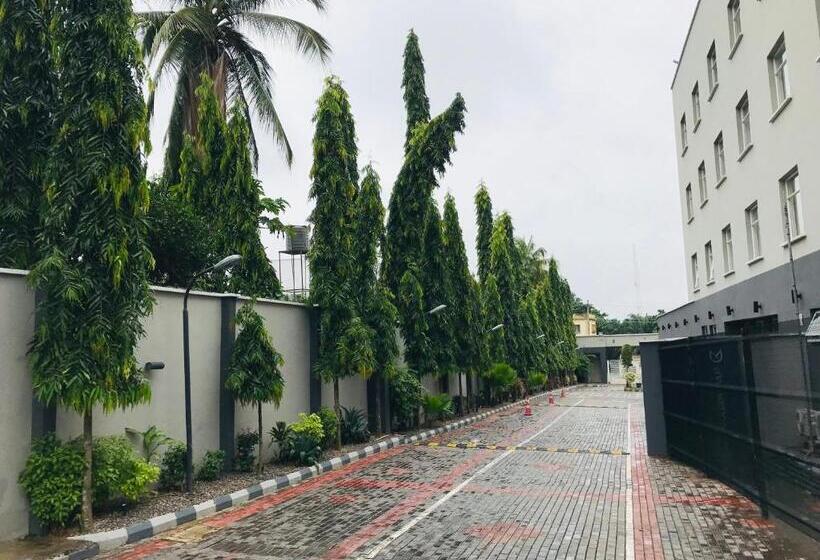 هتل Golden Tulip Ibadan