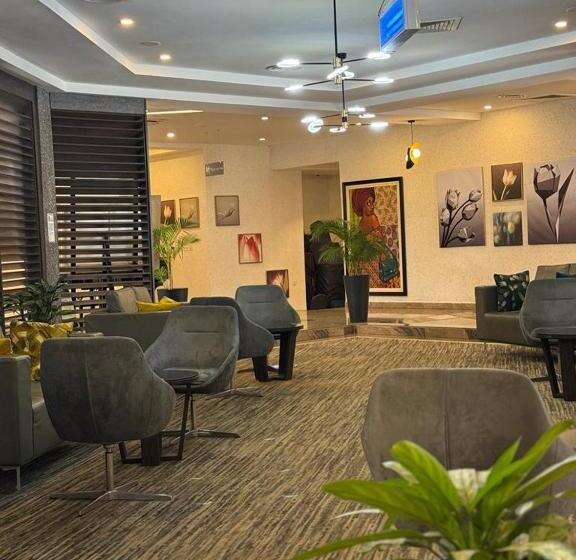 هتل Golden Tulip Ibadan