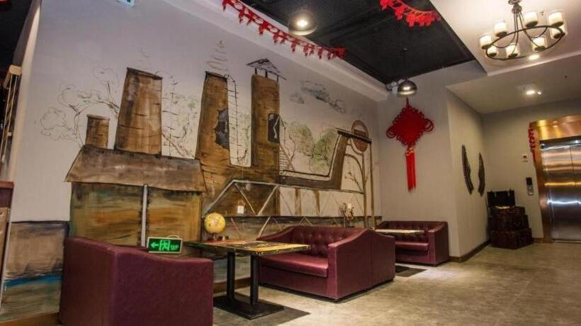 Hôtel James Joyce Coffetel Wuhan Huanlegu Renhe Road Subway Station