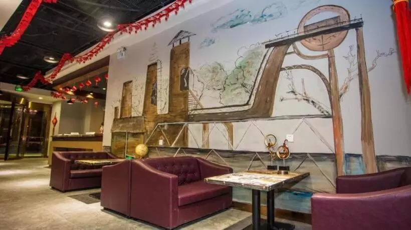 Hotelli James Joyce Coffetel Wuhan Huanlegu Renhe Road Subway Station