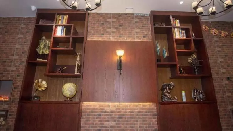 Hotelli James Joyce Coffetel Wuhan Huanlegu Renhe Road Subway Station