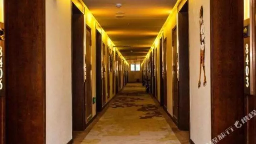 Hotelli James Joyce Coffetel Wuhan Huanlegu Renhe Road Subway Station