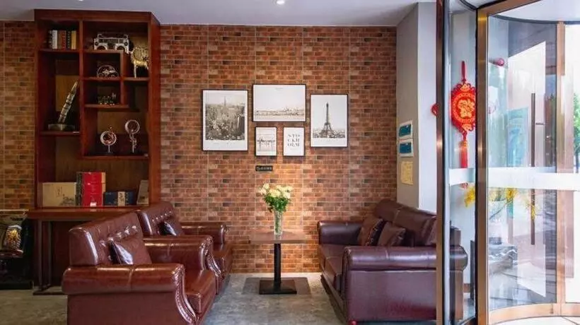 Hotelli James Joyce Coffetel Wuhan Huanlegu Renhe Road Subway Station