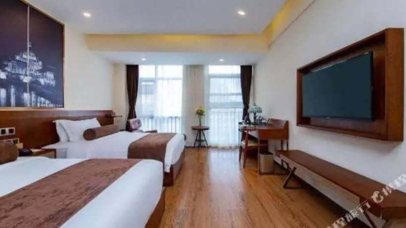 Hotelli James Joyce Coffetel Wuhan Huanlegu Renhe Road Subway Station