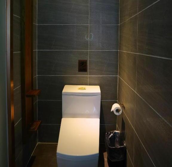 Hotelli James Joyce Coffetel·shenyang North Railway Station Shifu Square