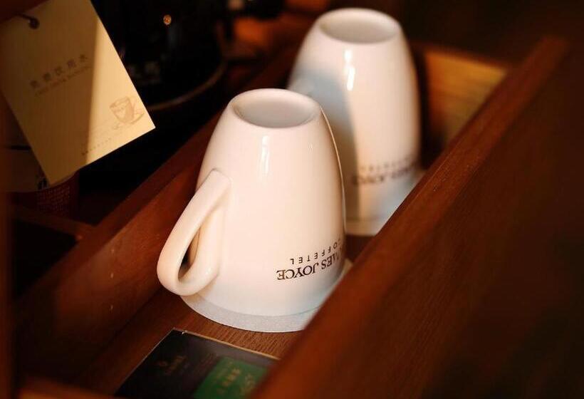 Hotelli James Joyce Coffetel·shenyang North Railway Station Shifu Square