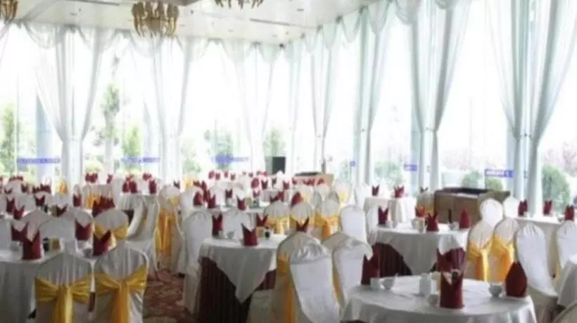 Hotelli Zhengzhou Airport