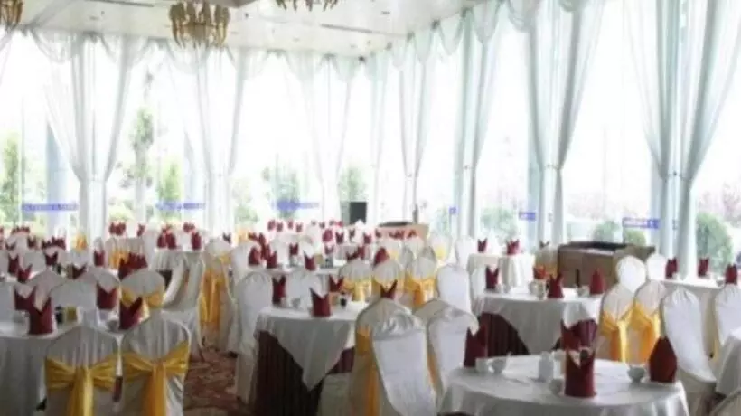 Hotelli Zhengzhou Airport