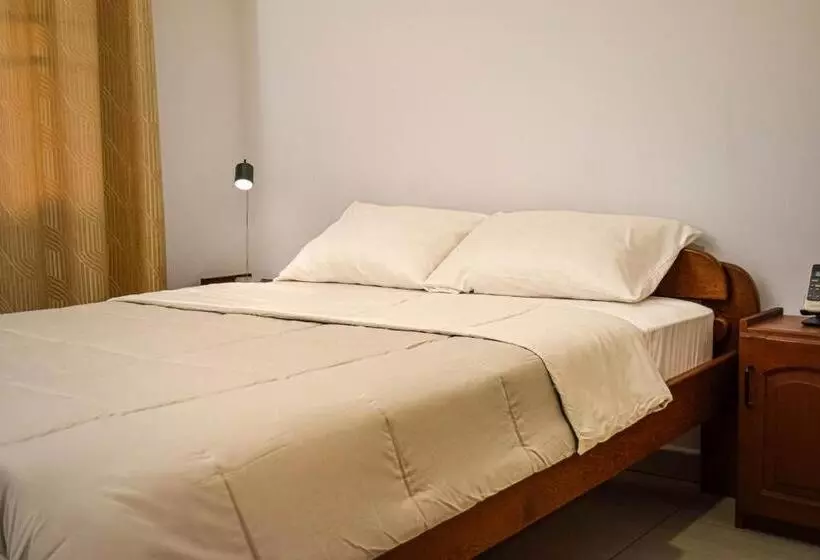 Nazubs Suites