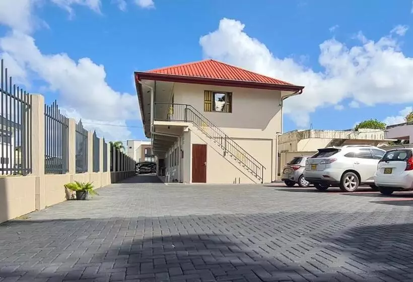 Nazubs Suites