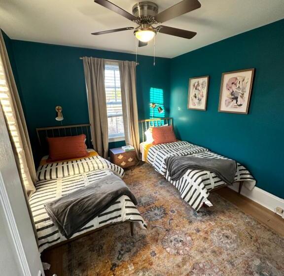 Пансион Cozy Cottage By Mazi Homes