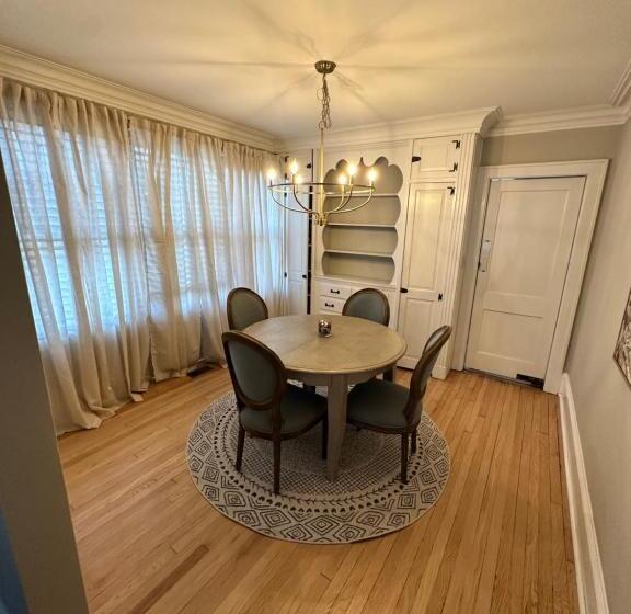 Пансион Cozy Cottage By Mazi Homes