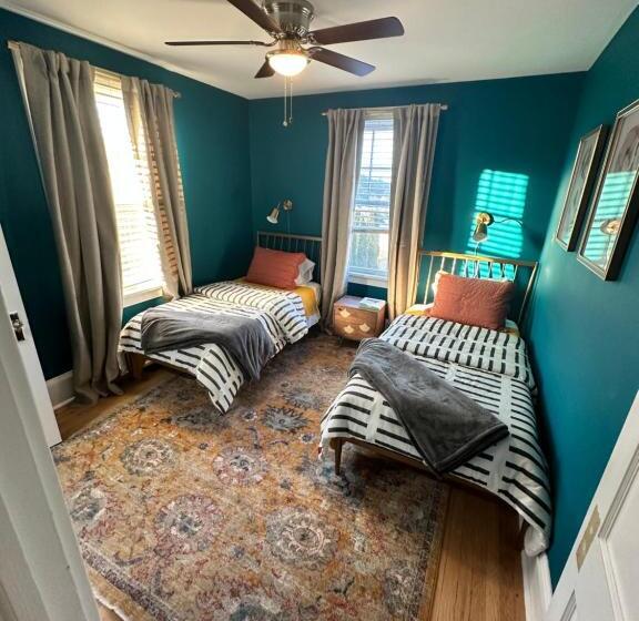 Пансион Cozy Cottage By Mazi Homes