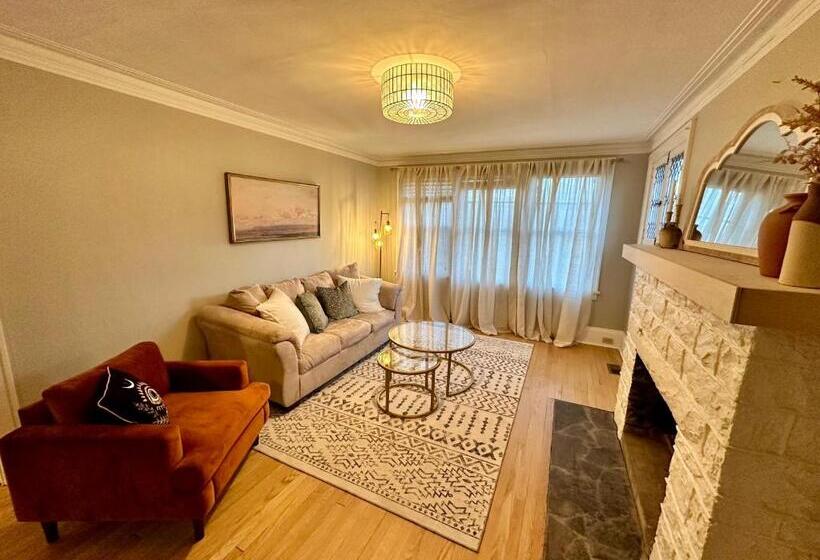 Пансион Cozy Cottage By Mazi Homes