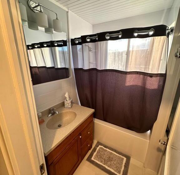 Пансион Cozy Cottage By Mazi Homes