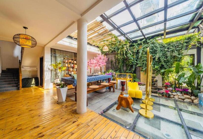 Pensió Lijiang Yimanshiguang 丽江逸慢拾光