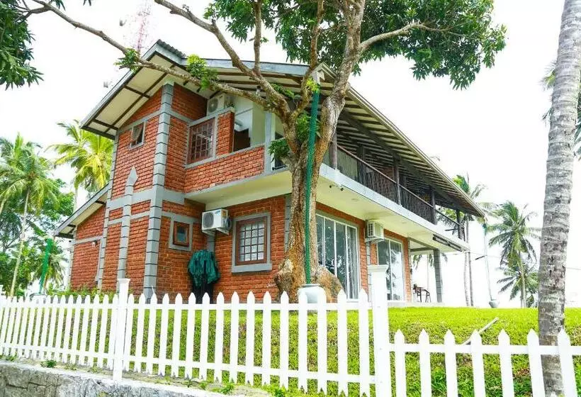 ペンション Polhena Villa Hakmana