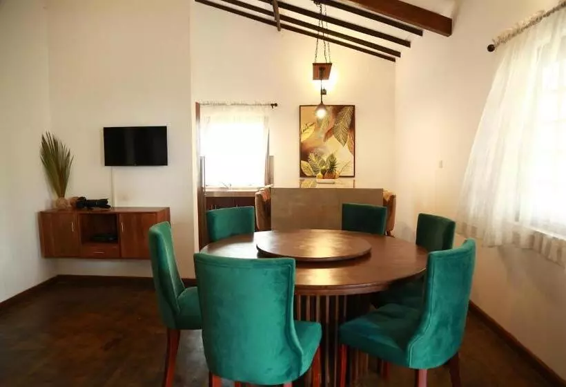 ペンション Polhena Villa Hakmana