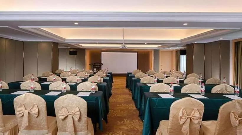 Vienna Hotel Inner Mongolia Chifeng Chixi Road