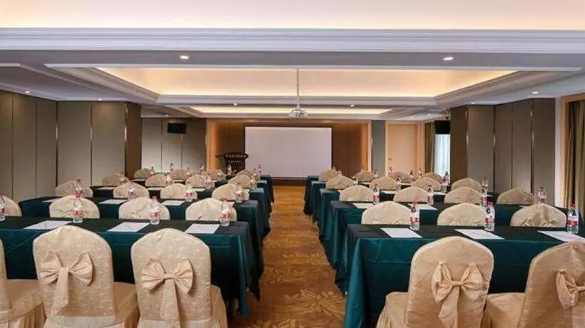 Vienna Hotel Inner Mongolia Chifeng Chixi Road