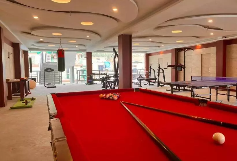 ユースホステル Vista !! Centrally Heated ! Air Cooled ! Private Parking ! Restaurant ! Family Hotel ! Open Terrace