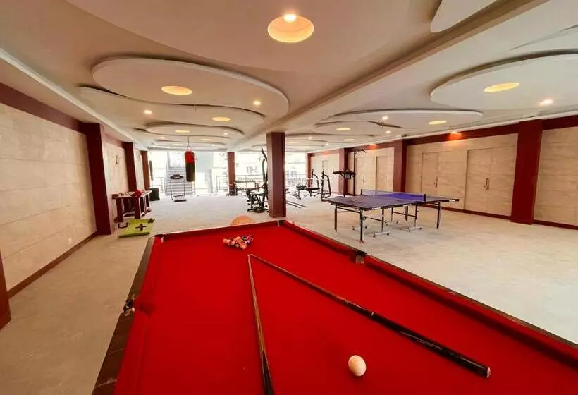 ユースホステル Vista !! Centrally Heated ! Air Cooled ! Private Parking ! Restaurant ! Family Hotel ! Open Terrace