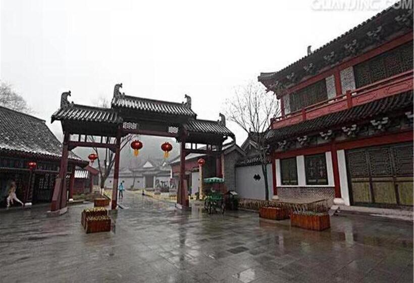 Xana Hotelle·shanghai Songjiang Sports Center Metro Station